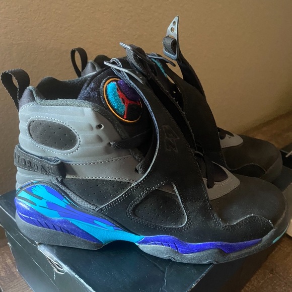 aqua 8s - Picture 1 of 4